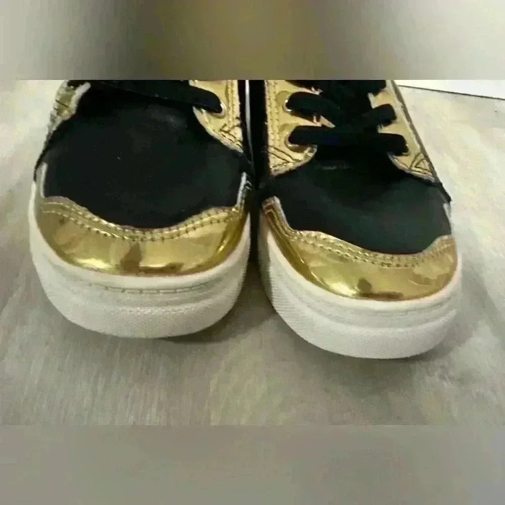 5. Versace sneakers boys shoes Leather Embossing Design Black Gold Metal Low Cut